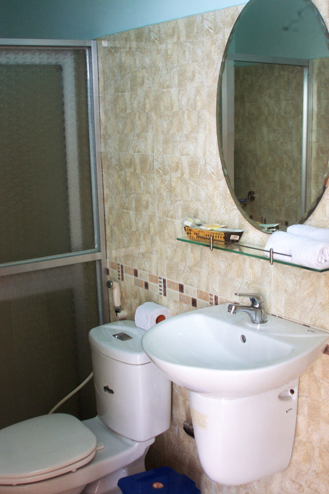Kiet Hong Hotel Rach Gia Exterior photo